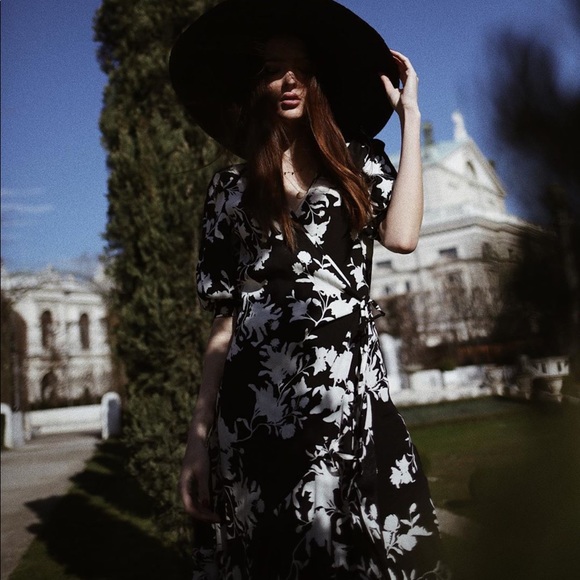 JOHANNA ORTIZ NWT x H&M. Long wrap dress - Picture 9 of 16